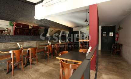 Sobrado comercial com Restaurante  funcionando na Chácara Santo Antônio.