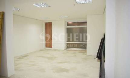 Sala Comercial com 52m² de vão livre no Brooklin, 2 Banheiros, 1 vaga, ótima localização.
