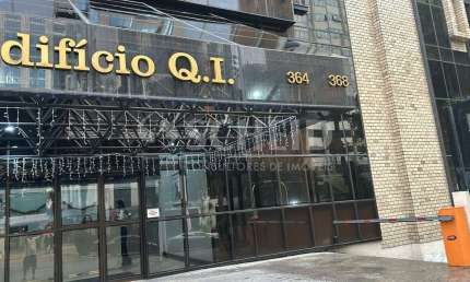 Flat  para Locação em Moema com 24m², 1 dormitório e 1 vaga