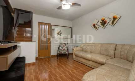 Casa á Venda no Jardim Marajoara com 81m², 2 quartos, 1 vaga.
