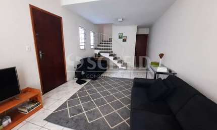 Sobrado com 3 quartos, sendo 1 suíte, com 123m² úteis em excelente terreno de 125m²