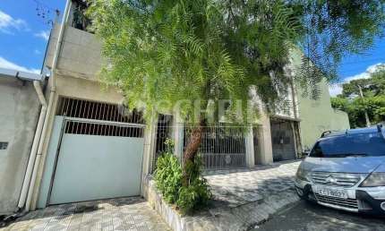 Casa a venda de 232,00m² útil, com 3 quartos, na Vila Santa Catarina.