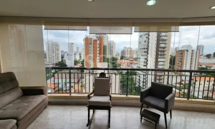 Apartamento á venda de 113,00m² útil, com 3 quartos e 3 vagas, na Vila Mascote !