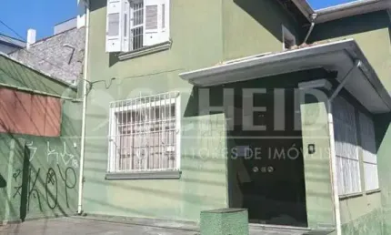 Sobrado para locação na cidade ademar, 120m², 6 salas, 6 vagas, 3 banheiros, churrasqueira.