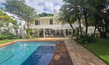 Casa com terreno amplo, 1200mt, Alto da Boa Vista !
