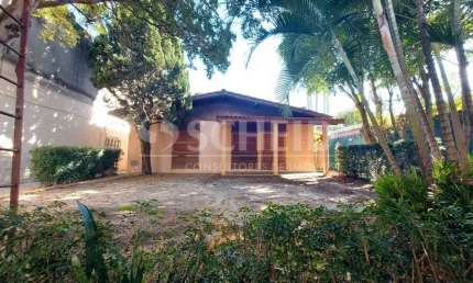 Casa à venda no Jardim Petrópolis com 779m² de terreno