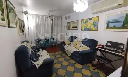 CASA DE VILA QUATRO QUARTOS UMA SUITE DUAS GARAGENS. OPORTUNIDADE !!!