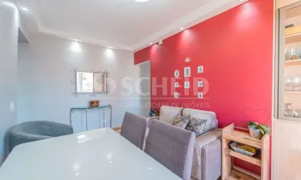 Apartamento à venda reformado com 2 quartos, sendo 1 suíte na vila santa catarina