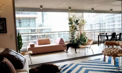 Apartamento Alto Padrão no Brooklin, 167m², 3 suítes, 3 vagas, Armários Alto Padrão.