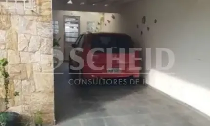 portunidade no Jardim Marajoara! Casa à Venda com Edícula nos Fundos