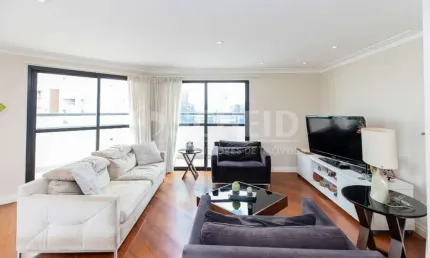 Cobertura á Venda no Alto da Boa Vista com 205m², 5 quartos sendo 3 suítes, 3 vagas.