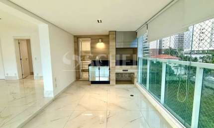 Apartamento espaçoso de 185m² no coração do Campo Belo!