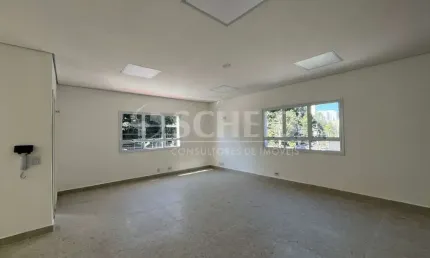 Sala Comercial para locação, de 144,00m² útil em Interlagos.