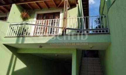 Sobrado de 120 mts , 3 dormitórios sendo 3 suítes, 4 vagas no jardim consórcio.