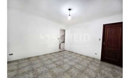 Casa à venda com 03 quartos e 01 vaga na Vila Mascote