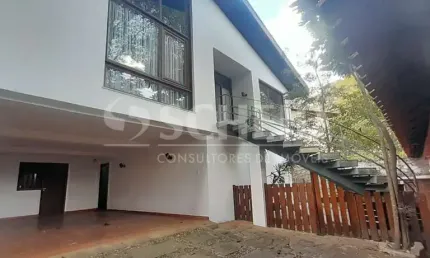 Casa para locação com 3 dormitórios e 4 vagas no Jardim Marajoara