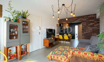 Apartamento de 02 dorms , reformado em localização privilegiada na vila mascote