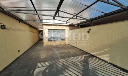 Sobrado comercial para alugar 125,00m² útil, com 3 quartos na Vila Alexandria.