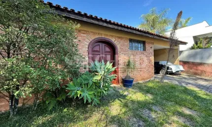 CASA TÉRREA - OPORTUNIDADE PARA REFORMA E MODERNIZAÇÃO NO JARDIM MARAJOARA