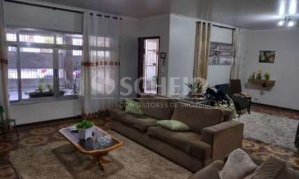 Casa no Campo Grande 274m2 de área útil, com 4 dormitórios, sala, cozinha ampla, edícula e 4 vagas.