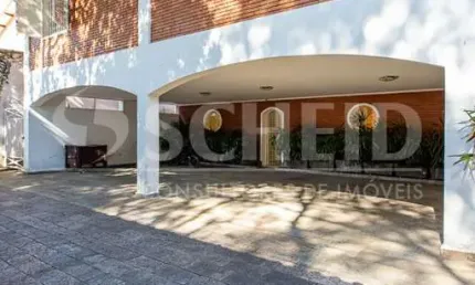 Casa á venda no brooklin com 583m² e 8 vagas de garagem.