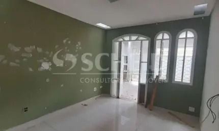 Casa térrea à venda com 02 quartos, 01 suíte e 01 vaga no jardim aeroporto