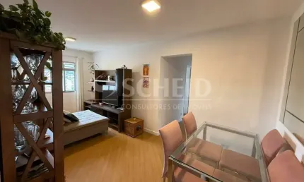 Apartamento com 3 quartos, 2 banheiros  e 2 vagas na garagem