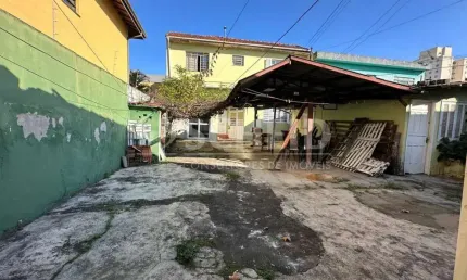 Sobrado à venda no bairro Vila Cruzeiro com 5 quartos, 428m² de terreno Zona Mista.