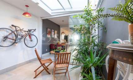 Casa de Villa de á Venda no Campo Belo com 94m², 3 quartos sendo 1 suíte, 2 vagas.
