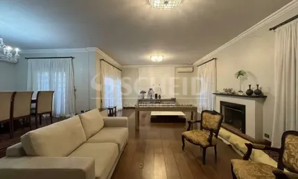 Casa  no brooklin com 4 quartos 2 suítes e 7 vagas de garagem!!
