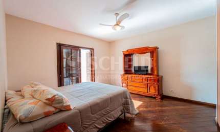 Casa tipo para venda com 5 quartos, sendo 2 suítes, 233m²