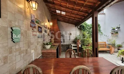 Sobrado a venda de 125,00m² útil, de 3 quartos, 1 suíte, 2 vagas, na Vila Paulista,