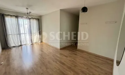 Apartamento à venda no Jardim Marajoara, 3 quartos, 1 suíte. Andar alto e vista livre