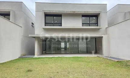 Casa em Condomínio á Venda na Chácara Santo Antônio com 838m², 5 vagas de garagem.