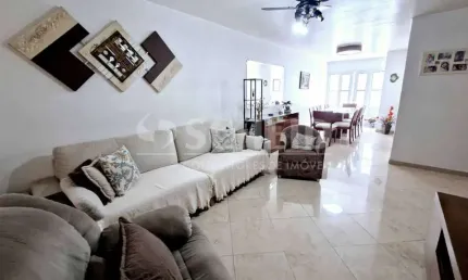 Sobrado á Venda em Santo Amaro com 147m², 3 quartos sendo 1 suíte, 2 vagas.