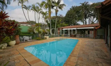 Casa para locação no Brooklin Paulista. 1500 m² T, 800 AC. 4 quartos  (3 suítes). 6 vagas