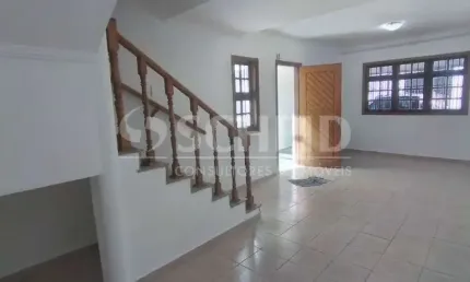 Sobrado para locação com 3 quartos 1 suíte, sala 2 ambientes, 2 vagas jd consórcio