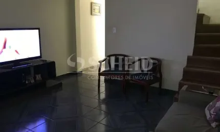 Sobrado à venda com 3 quartos, 3 banheiros, 2 vagas e 142m² por r$ 780.000