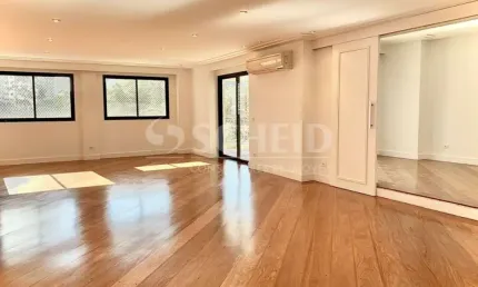 Apartamento a venda no jardim marajoara , com 370m² . 04 quartos sendo 4 suítes .5 vagas .