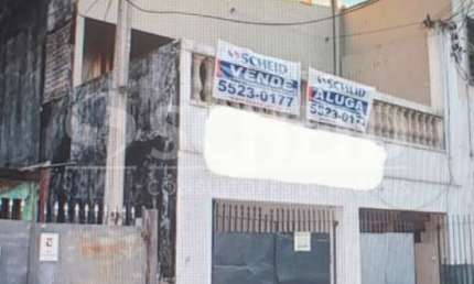 Sobrado subdivido em Santo Amaro, para investidores e interessados.