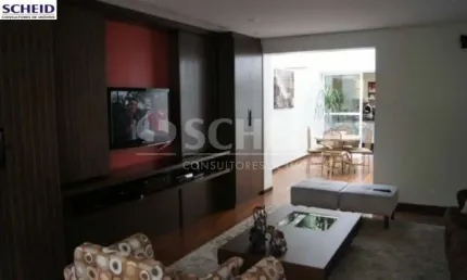 Excelente Casa com 03 Suites e piscina em ótima região da Zona Sul.