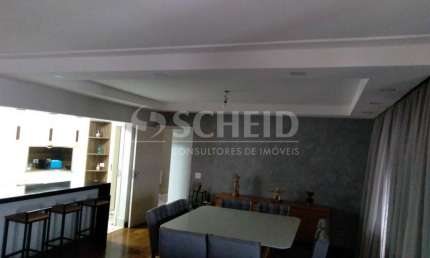 Apartamento Reformado à Venda no Brooklin. Excelente Localização.