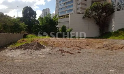 Excelente terreno de esquina  em avenida ,ótima localização