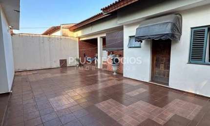 'Casa luxuosa em Sorocaba. Agende sua visita e encante-se com o conforto e sofisticação deste lar e