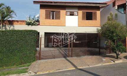 Linda casa a venda no bairro Guatambú em Piedade-SP, 600 mts de terreno, possui edicula,  no melhor