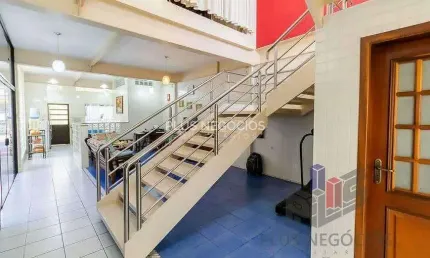 Casa com 4 dorms, Vila Independência, Mauá - R$ 1.75 mi, Cod: 7447