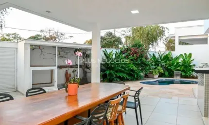 Casa à Venda no Condomínio Portal Primavera: 3 Dormitórios, 3 Suíte e 380m² de Área Útil – Conforto