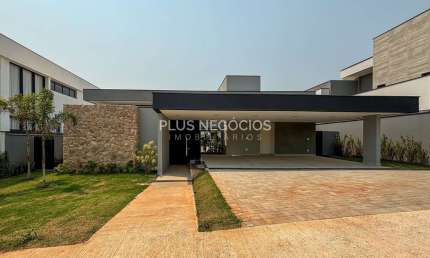 Casa de Luxo à Venda no Condomínio Fazenda Jequitibá, Sorocaba: 3 Dormitórios, Academia, Salão de J