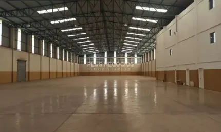 Galpão com 3600m² de área útil disponível para locação no cajuru do sul em sorocaba/sp