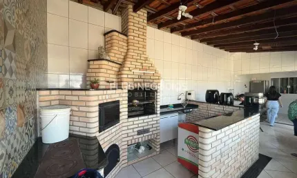 Casa à Venda em Votorantim - Oportunidade Imperdível! Localização tranquila e familiar. Fácil acess
